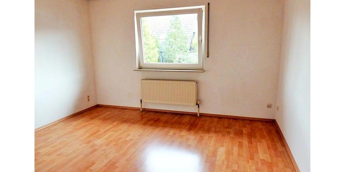 Etagenwohnung Kassel Bettenhausen - 3 Zimmer, 92 m&sup2;, 875&euro; | Angebot:26099753