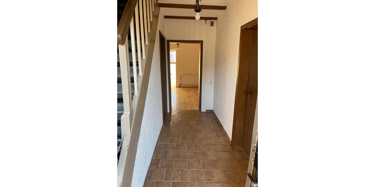 Einfamilienhaus Wolfhagen - 5 Zimmer, 115 m&sup2;, 1.000&euro; | Angebot:23333711