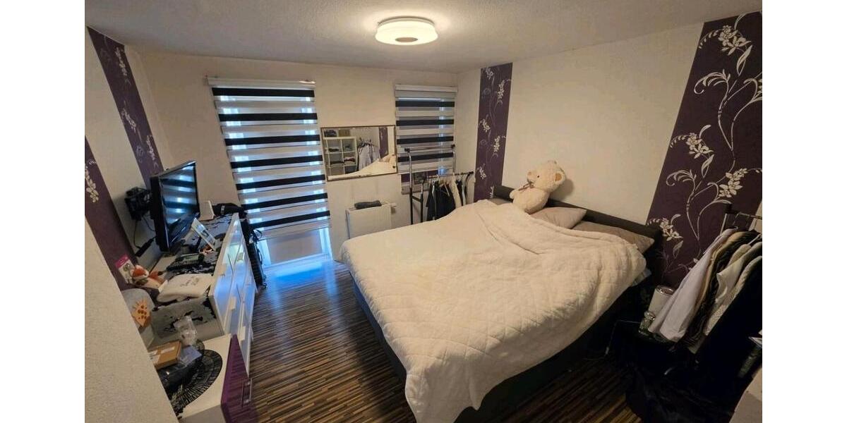 Reihenhaus Lohfelden - 8 Zimmer, 125 m&sup2;, 320.000&euro; | Angebot:27189044