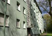 Stop! Familienfreundliche 4-Zimmer-Wohnung mit Balkon in guter Wohnlage