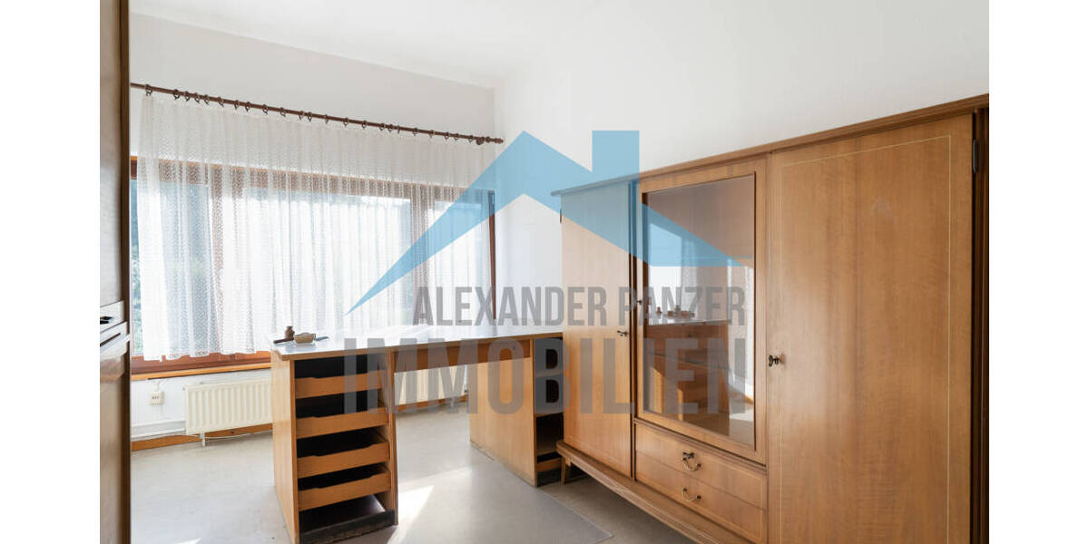 Großzügige Lagerhalle mit gepflegtem Mehrfamilienhaus in zentraler Lage von Kassel! zimmer