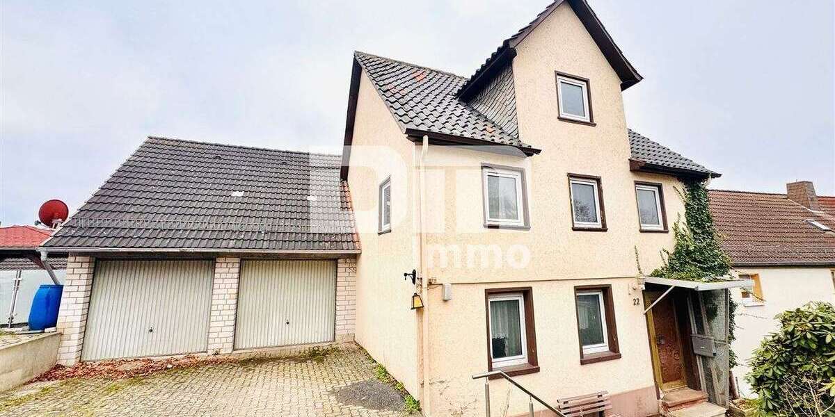 Haus zum Kaufen in Lohfelden 109.000 € 98 m² 6 zimmer