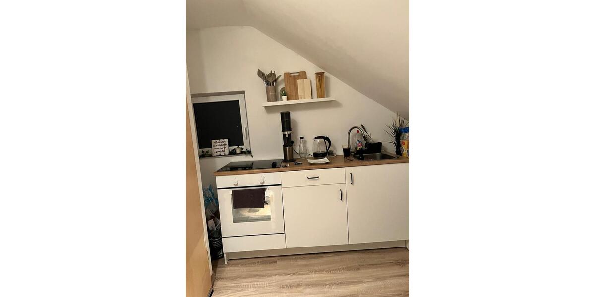 Dachgeschoßwohnung Lohfelden - 1 Zimmer, 35 m&sup2;, 420&euro; | Angebot:26197321