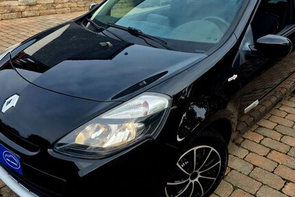 Renault Clio 129.546 km 3.499 € KASSEL 34125
