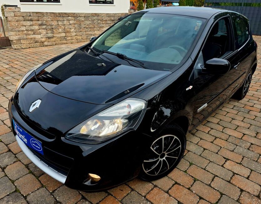 Renault Clio 129.546 km 3.499 € KASSEL 34125