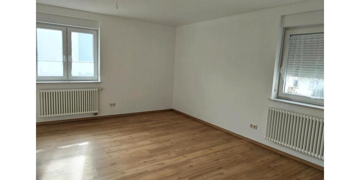 Etagenwohnung Kassel Bettenhausen - 5 Zimmer, 130 m&sup2;, 1.300&euro; | Angebot:25983152