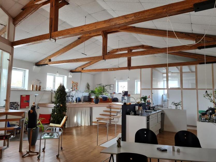 Außergewöhnliches BüroAtelier mit Lagerfläche