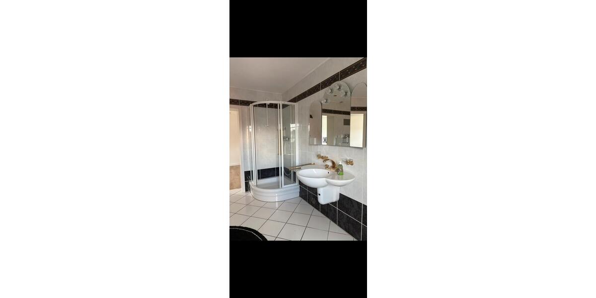 Dachgeschoßwohnung Niestetal - 3 Zimmer, 104 m&sup2;, 950&euro; | Angebot:24644114