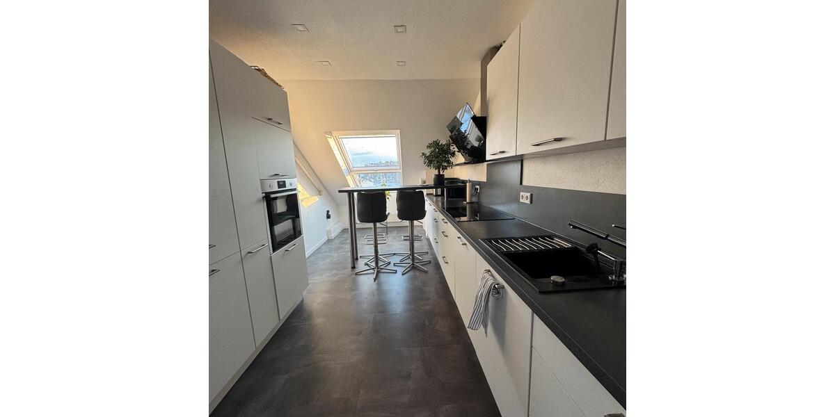 Moderne DG-Wohnung in Niedervellmar – Top-Lage nahe Festplatz 3 zimmer