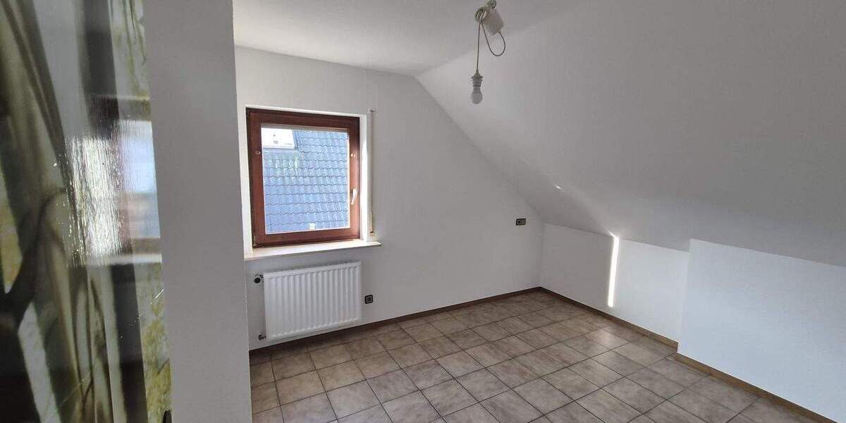 Doppelhaushälfte Witzenhausen Hundelshausen - 5 Zimmer, 160 m&sup2;, 1.150&euro; | Angebot:25969894
