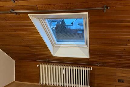 Ruhige Dachgeschoss-Wohnung in Niestetal Heiligenrode vermieten 1.5 zimmer