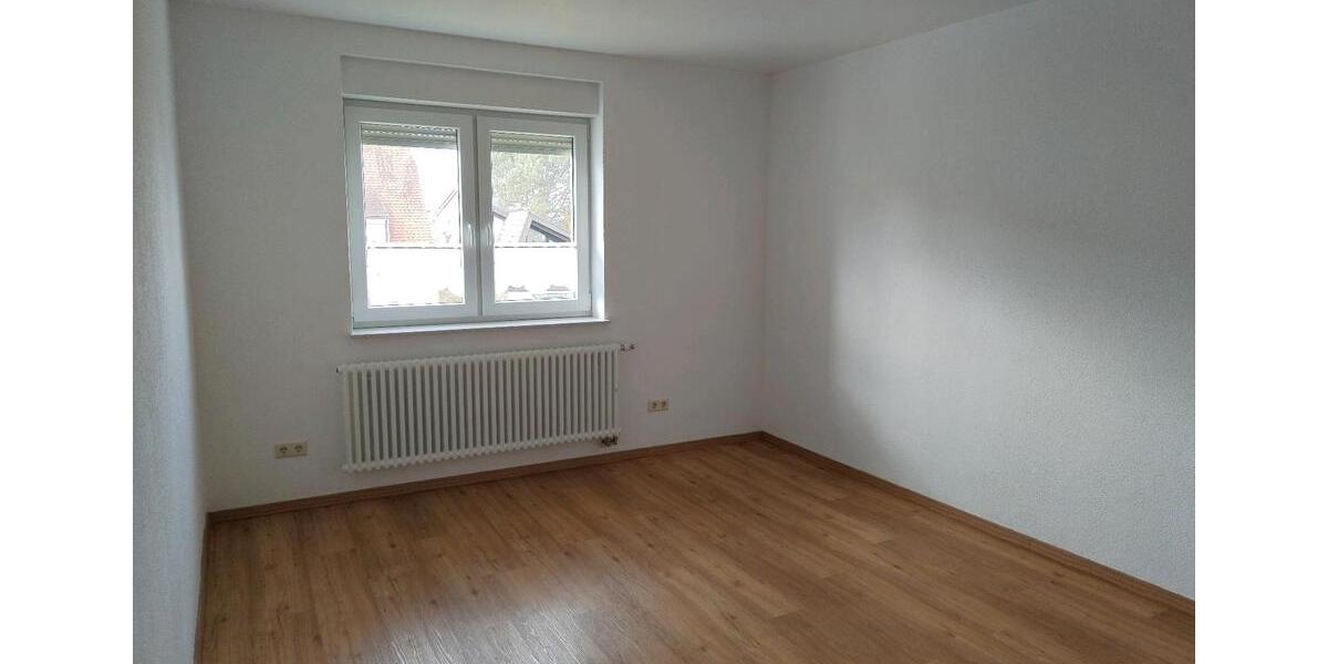 Etagenwohnung Kassel Bettenhausen - 5 Zimmer, 130 m&sup2;, 1.300&euro; | Angebot:25983152