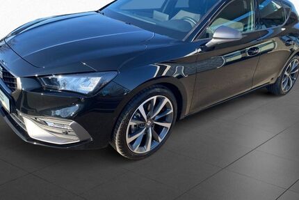 Seat Leon 9.699 km 27.633 &euro; Kassel 34123