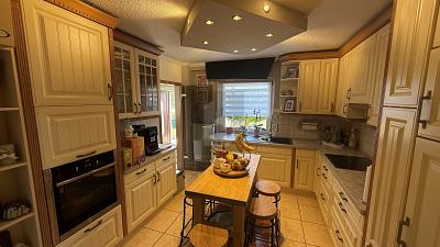 MODERNISIERT MIT WINTERGARTEN UND TOP-AUSSTATTUNG - Einfamilienhaus Fuldatal | Angebot:27229302