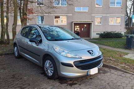 Peugeot 207 140.000 km 2.800 &euro; Fritzlar 34560