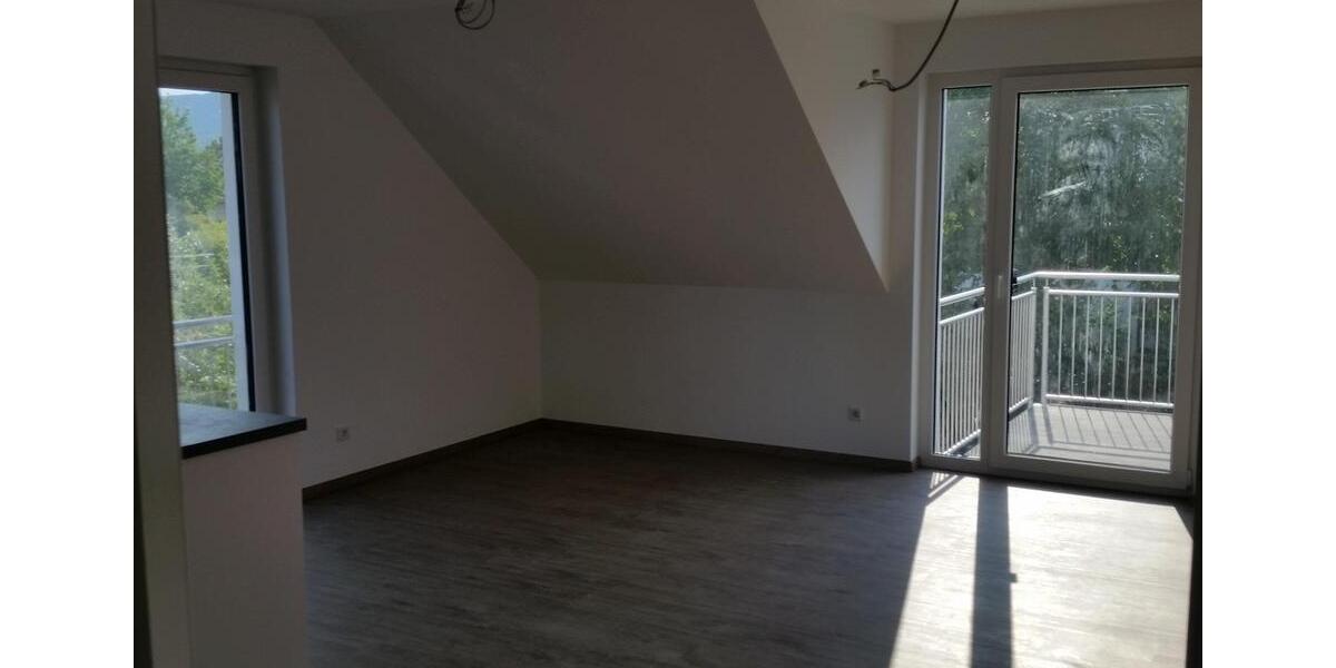 Dachgeschoßwohnung Kassel Harleshausen - 3 Zimmer, 102 m&sup2;, 1.530&euro; | Angebot:26462635