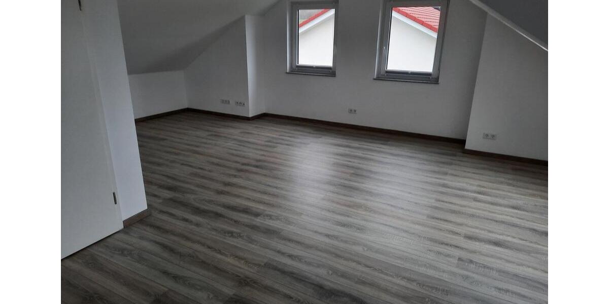 Dachgeschoßwohnung Baunatal - 3 Zimmer, 76 m&sup2;, 265.000&euro; | Angebot:24814898