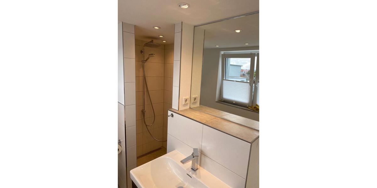 Dachgeschoßwohnung Baunatal - 2.5 Zimmer, 65 m&sup2;, 850&euro; | Angebot:26325832
