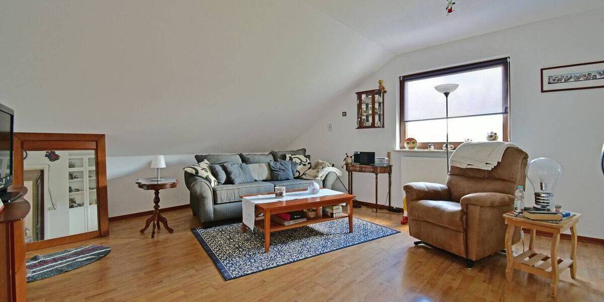Einfamilienhaus Wolfhagen - 6 Zimmer, 207 m&sup2;, 440.000&euro; | Angebot:26527343
