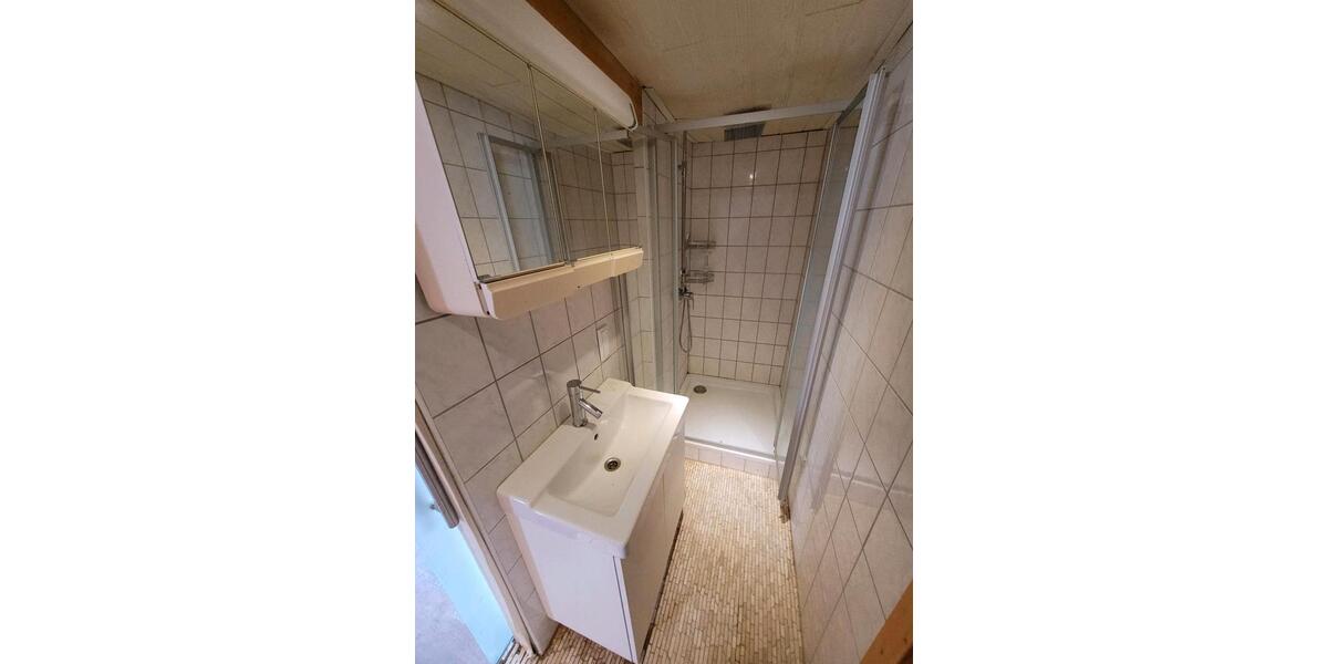 Einfamilienhaus Baunatal - 8 Zimmer, 243 m&sup2;, 225.000&euro; | Angebot:25305013