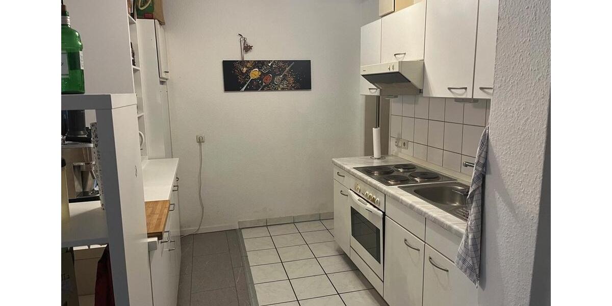Etagenwohnung Kassel Südstadt - 2 Zimmer, 70 m&sup2;, 700&euro; | Angebot:26215184