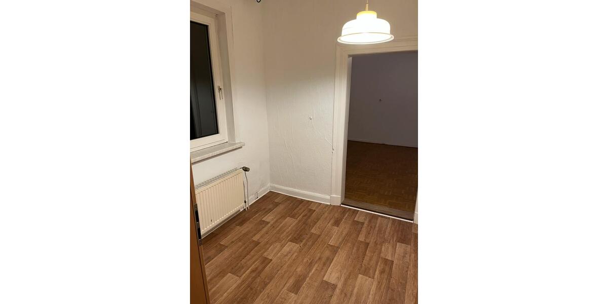 Etagenwohnung Volkmarsen - 4 Zimmer, 85 m&sup2;, 560&euro; | Angebot:25873648