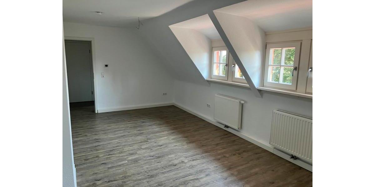 Individuelle 3-Zimmer-Dachgeschosswohnung in guter Wohnlage 3 zimmer