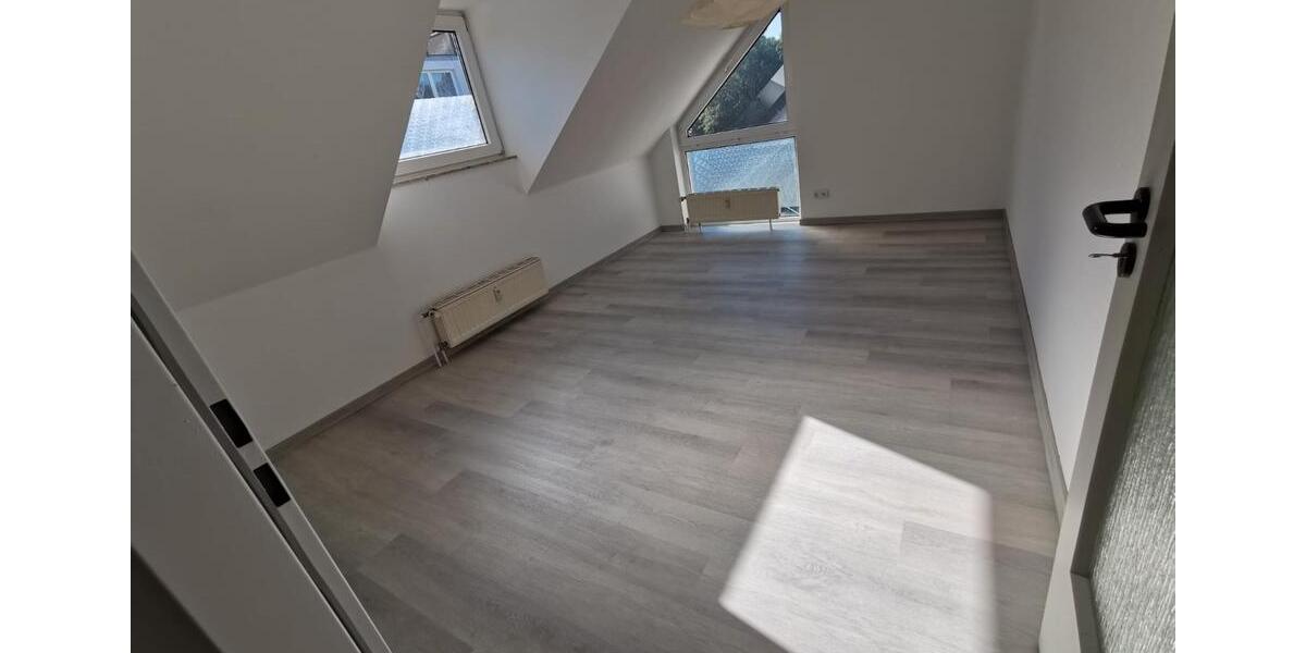 Dachgeschoßwohnung Kassel Philippinenhof-Warteberg - 2 Zimmer, 33 m&sup2;, 79.000&euro; | Angebot:27204276