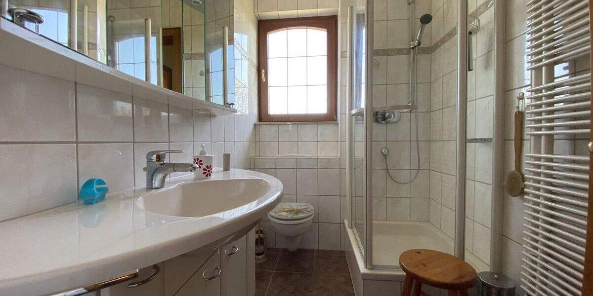 Einfamilienhaus Fuldatal Simmershausen - 9 Zimmer, 190 m&sup2;, 198.000&euro; | Angebot:25674202