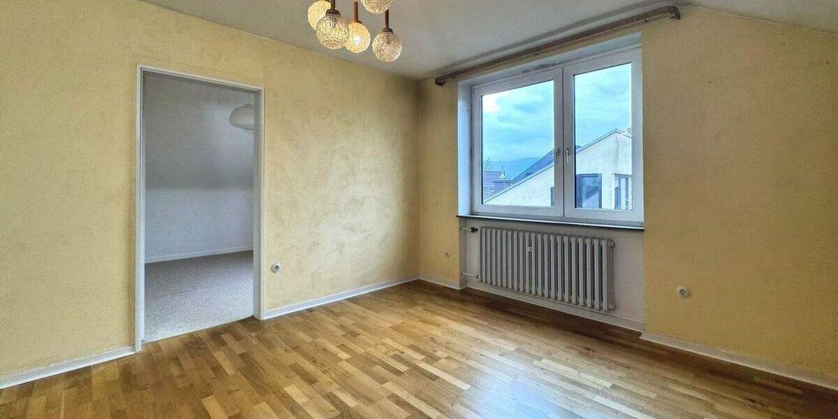 Ruhige Höhenlage von Kassel - Jungfernkopf trifft auf großzügige Architektur: Einzigartiges Einfamilienhaus mit Garage 7 zimmer