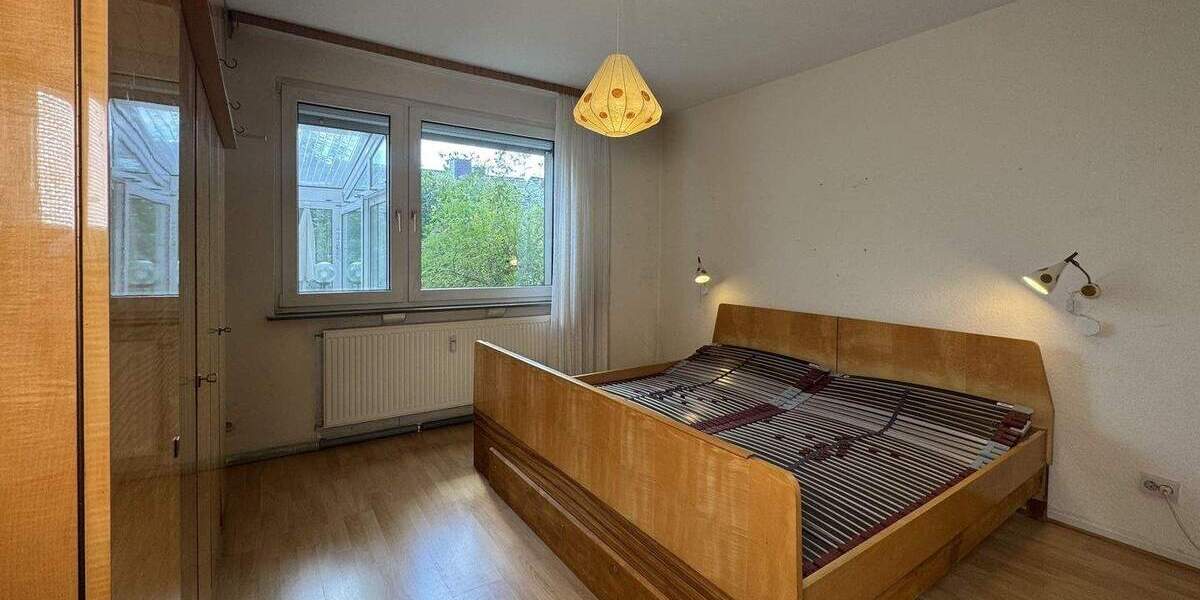Reihenendhaus Kassel Kirchditmold - 8 Zimmer, 166 m&sup2;, 348.000&euro; | Angebot:25674208