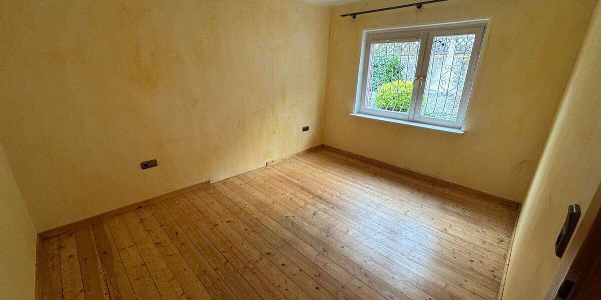 Doppelhaushälfte Helsa - 5 Zimmer, 110 m&sup2;, 175.000&euro; | Angebot:25674115