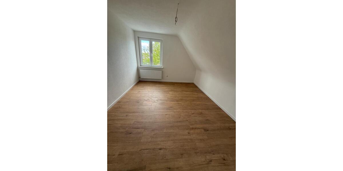 Dachgeschoßwohnung Baunatal - 2 Zimmer, 65 m&sup2;, 690&euro; | Angebot:26632470