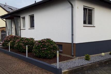 Haus Gudensberg - 8 Zimmer, 180 m&sup2;, 379.000&euro; | Angebot:24565186