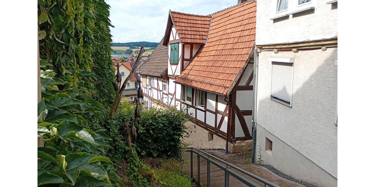 Mehrfamilienhaus, Wohnhaus Gudensberg - 7 Zimmer, 150 m&sup2;, 80.000&euro; | Angebot:26522233