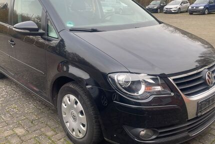 VW Touran 246.000 km 1.999 &euro; Grebenstein 34393