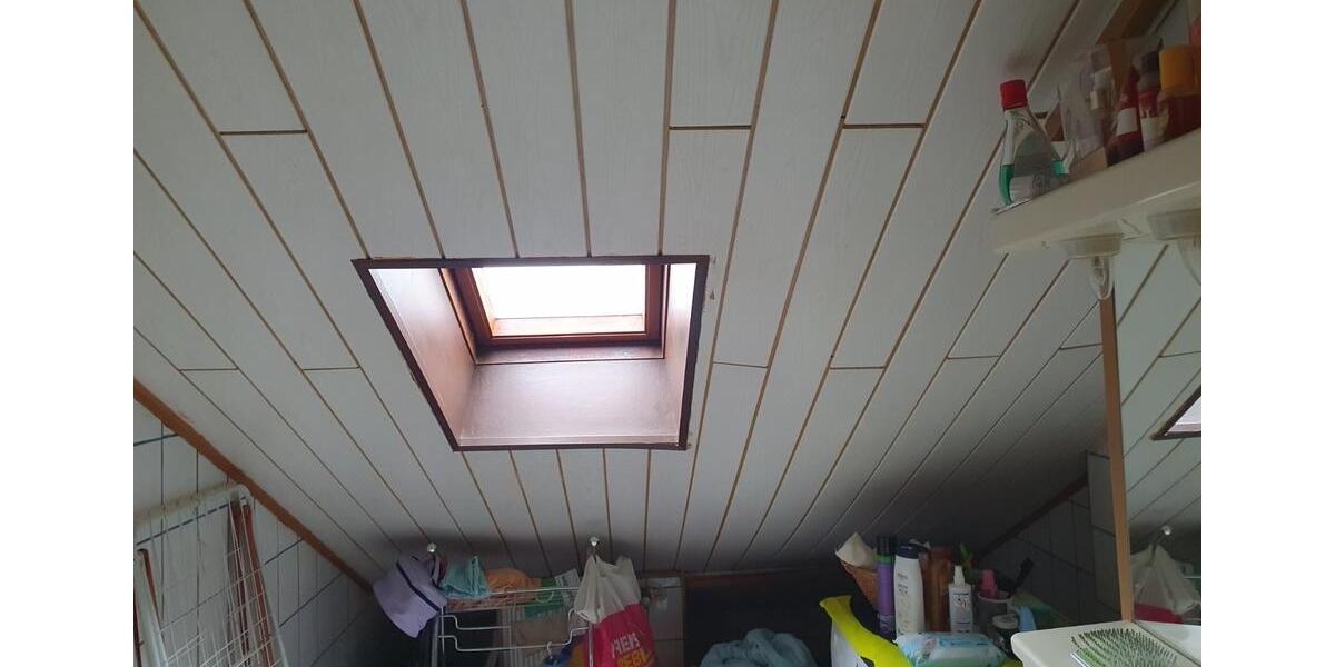 3 Zimmer und 2 Zimmer eine Wohnung auf 2 Etagen Plus Garage 5 zimmer