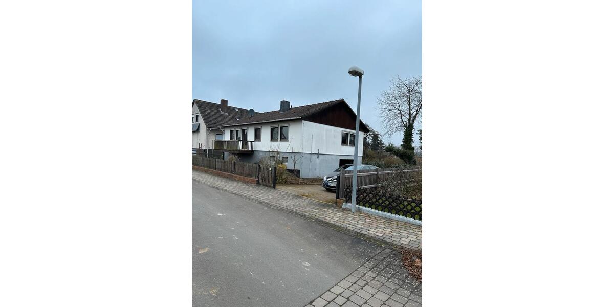 Frisch saniertes Einfamilienhaus mit Garten und Garage 4 zimmer