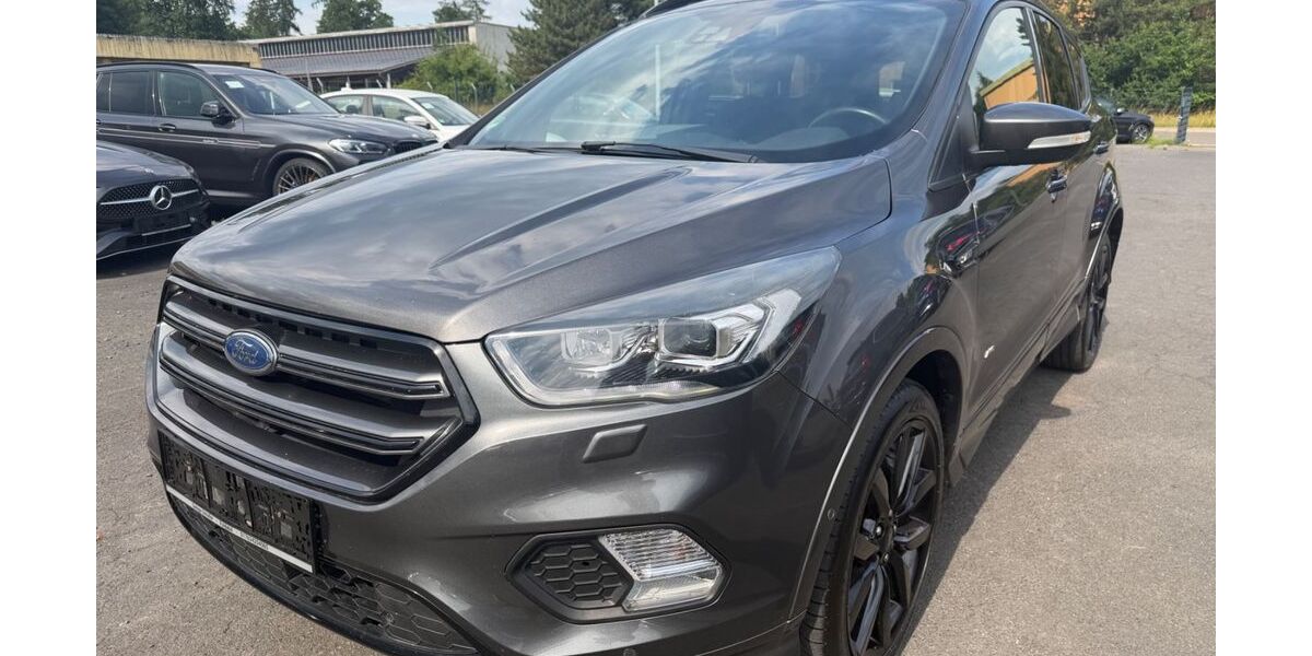 Ford Kuga 107.000 km 13.999 &euro; Fuldatal (Kassel) 34233