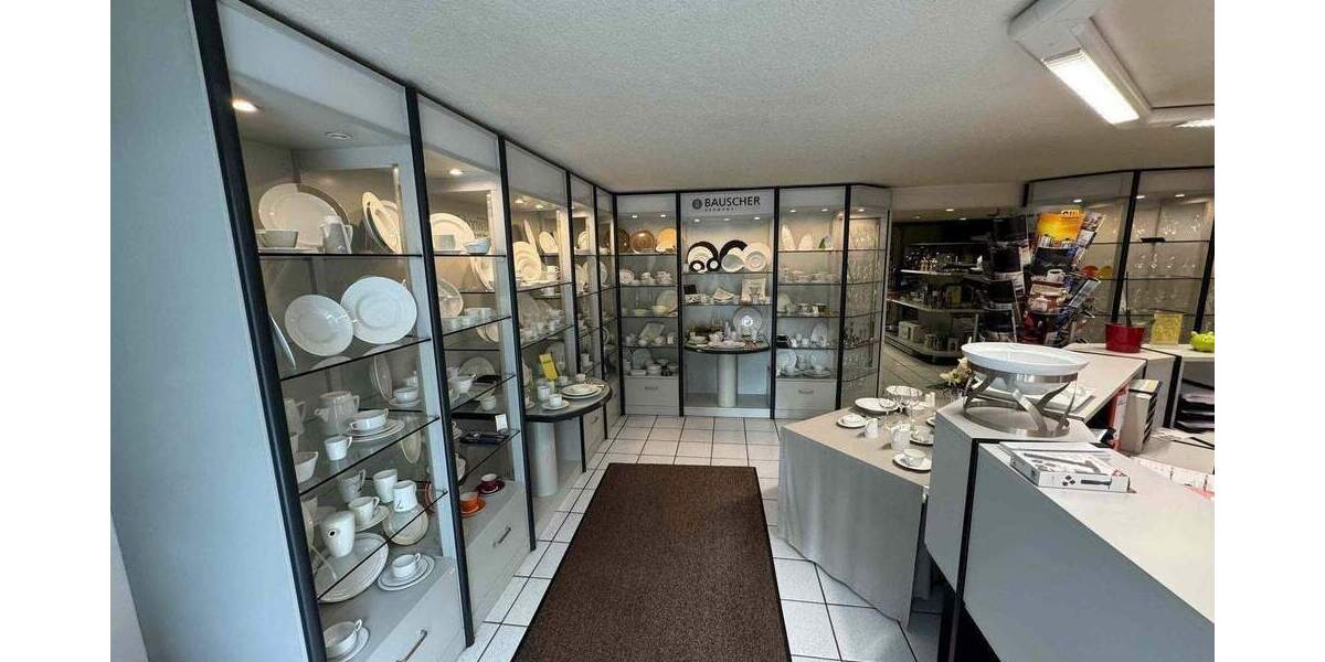 Laden - Büroflache mit Ausstellung oder Lagerfläche 4 zimmer