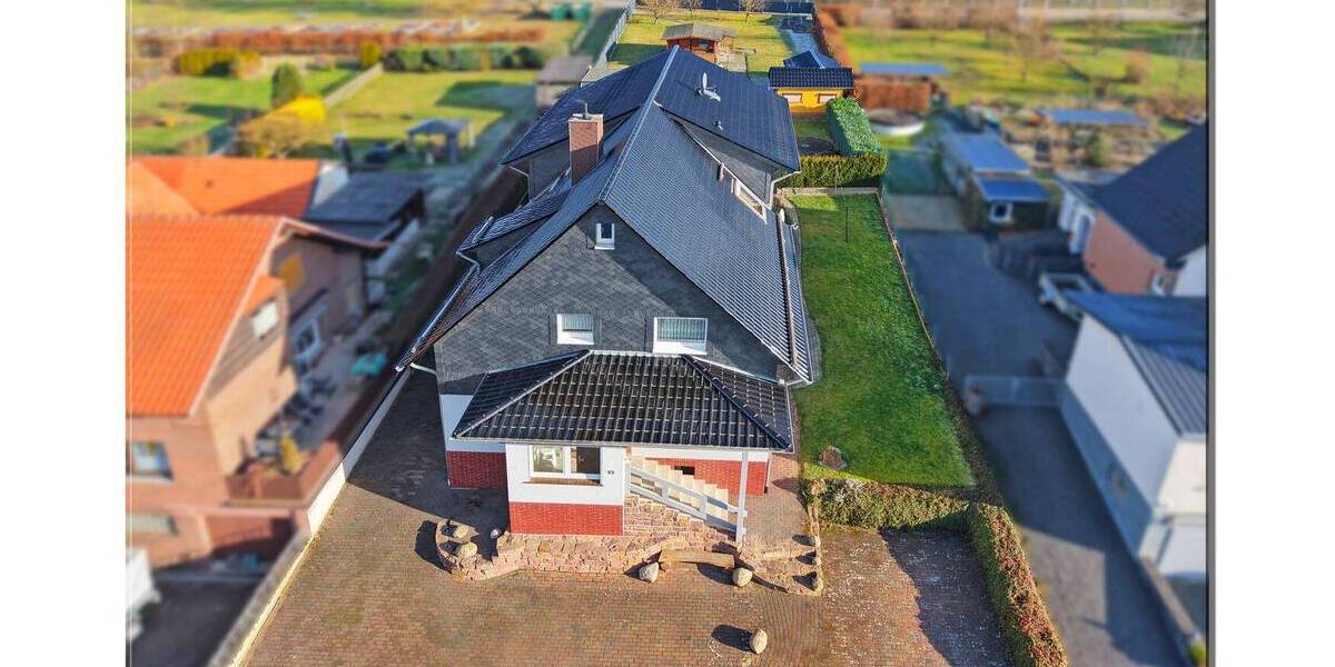 Mehrfamilienhaus, Wohnhaus Hofgeismar / Hombressen Hombressen - 9 Zimmer, 245 m&sup2;, 300.000&euro; | Angebot:26851776