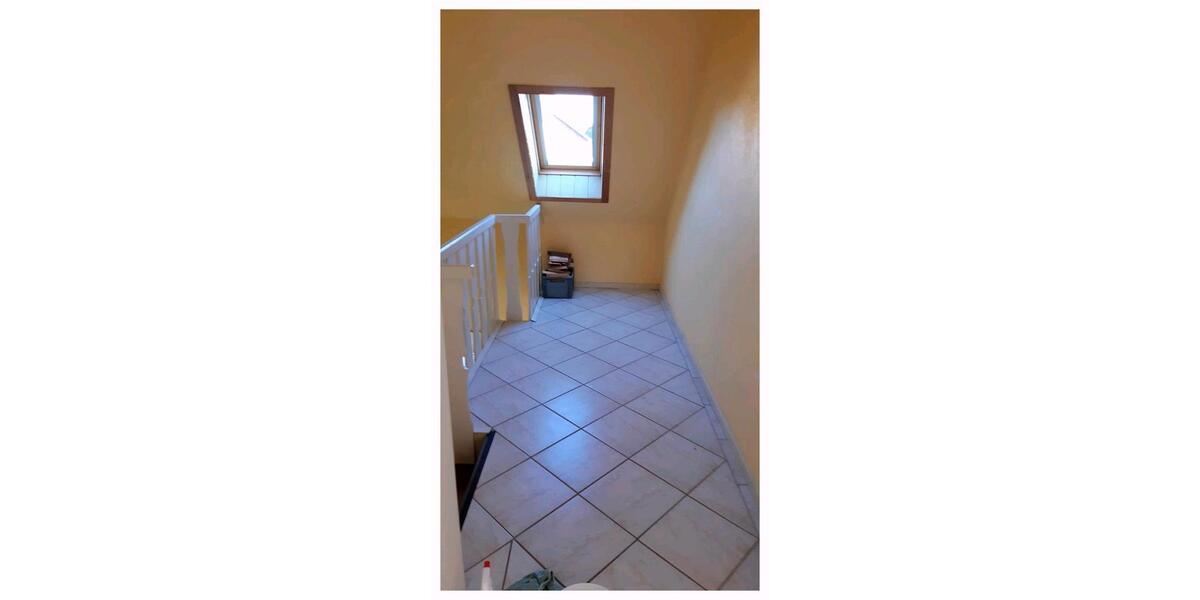 Dachgeschoßwohnung Hofgeismar - 4.5 Zimmer, 128 m&sup2;, 1.080&euro; | Angebot:25971731