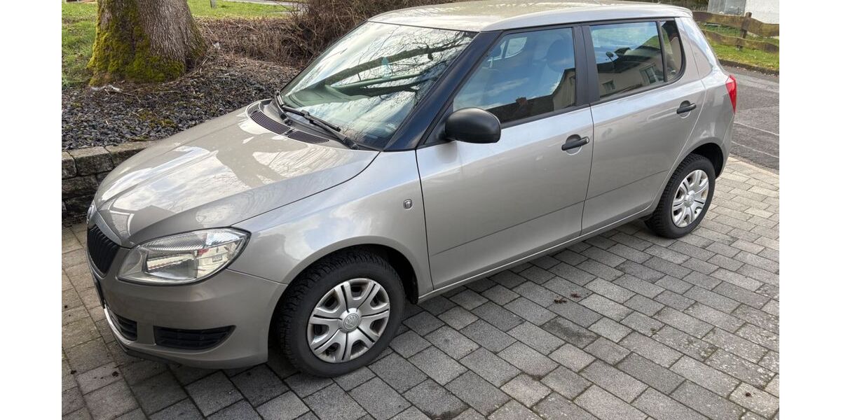 Skoda Fabia 73.000 km 5.700 &euro; Helsa 34298