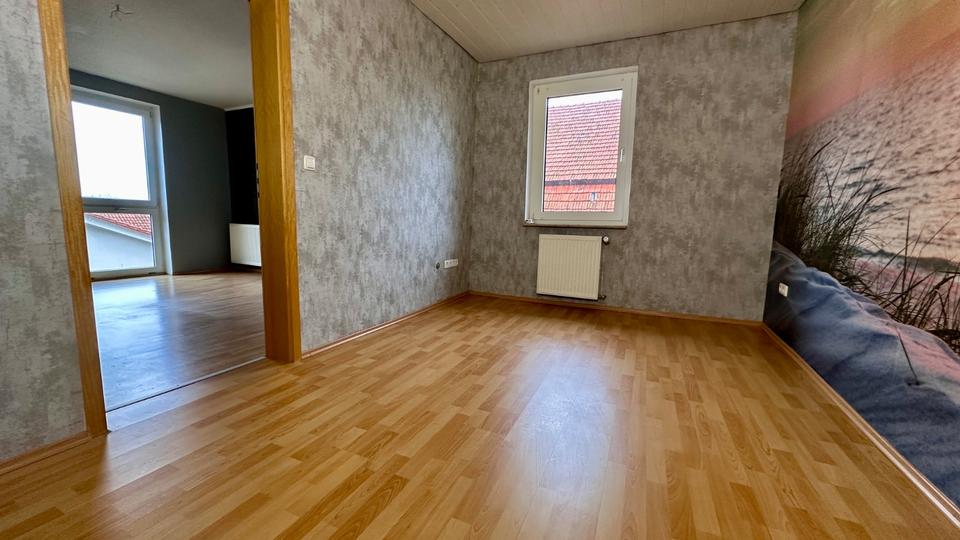 Einfamilienhaus Wolfhagen - 7 Zimmer, 200 m&sup2;, 980&euro; | Angebot:26136504