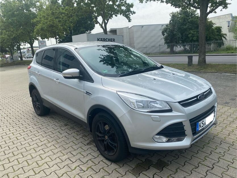Ford Kuga 118.500 km 9.500 € Niestetal 34266