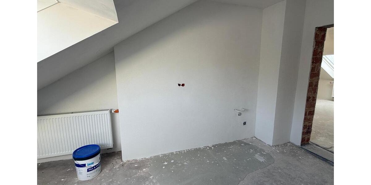 4-ZKB-Dachgeschosswohnung – Erstbezug nach Sanierung 4 zimmer