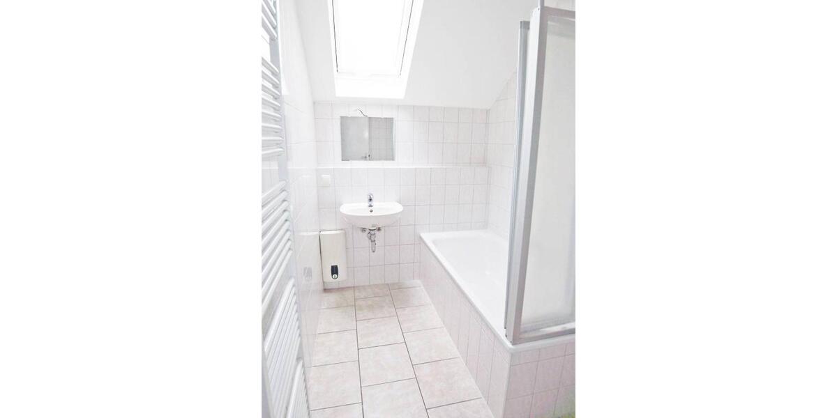 Dachgeschoßwohnung Kassel Vorderer Westen - 2 Zimmer, 61 m&sup2;, 580&euro; | Angebot:25306030