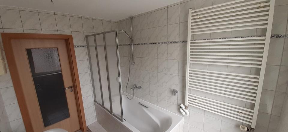 Etagenwohnung Naumburg - 4 Zimmer, 133 m&sup2;, 800&euro; | Angebot:26068054