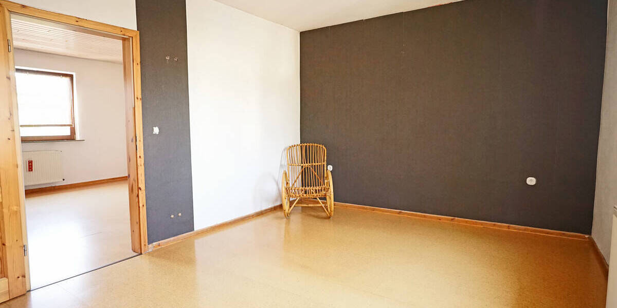 DAS BAUERNHAUS FÜR DIE GROSSE FAMILIE IM ORTSKERN VON VOLLMARSHAUSEN 8 zimmer