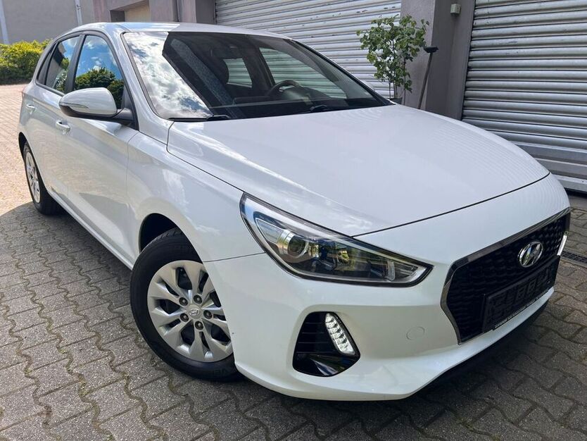 i30